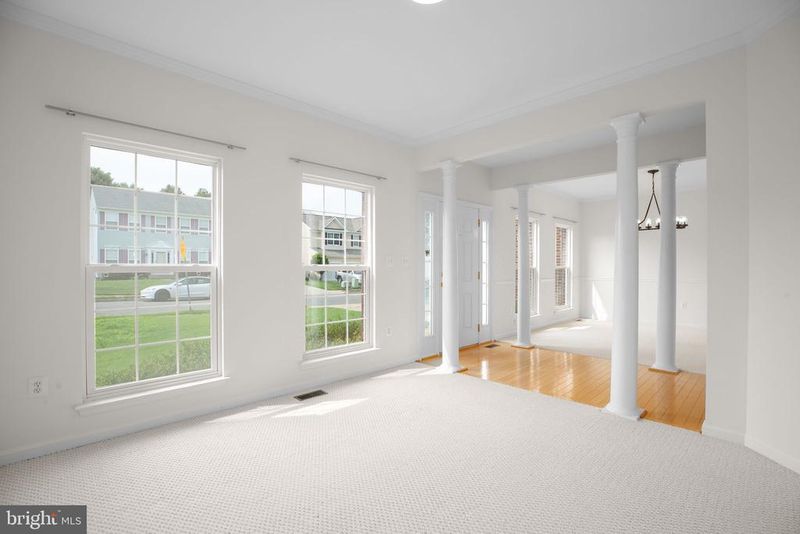 2 Alex Ct, Fredericksburg, VA 22406