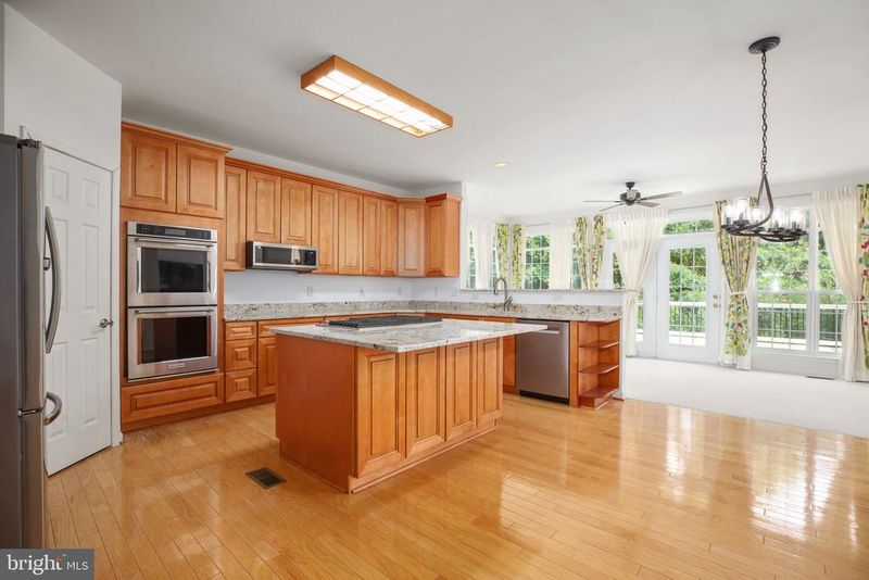 2 Alex Ct, Fredericksburg, VA 22406