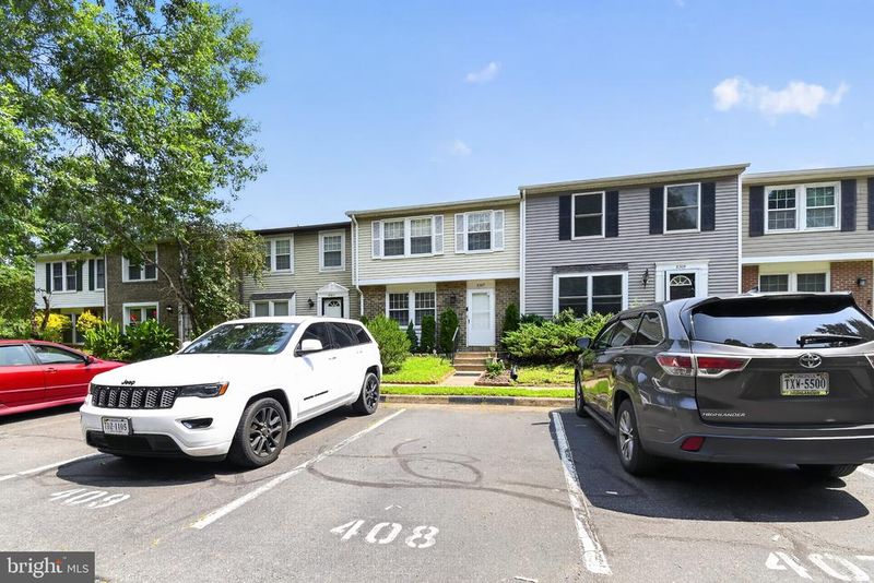 8307 Pondside Ter, Alexandria, VA 22309