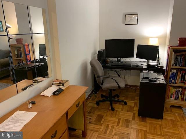 4000 Tunlaw Rd NW #430, Washington, DC 20007