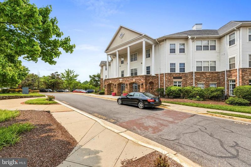 6640 Lake Park Dr #3B, Greenbelt, MD 20770
