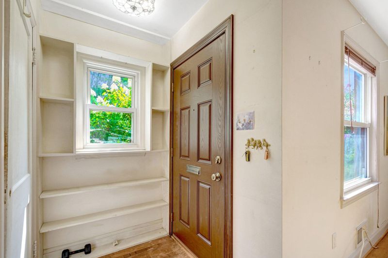 1208 S Frederick St, Arlington, VA 22204