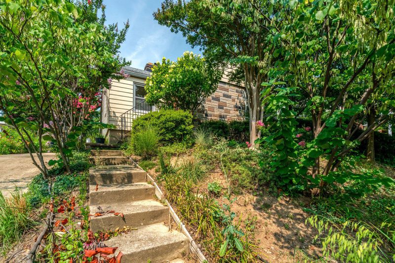 1208 S Frederick St, Arlington, VA 22204