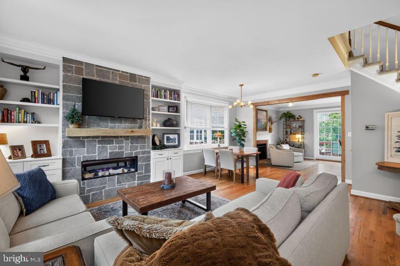 4714 31st St S, Arlington, VA 22206