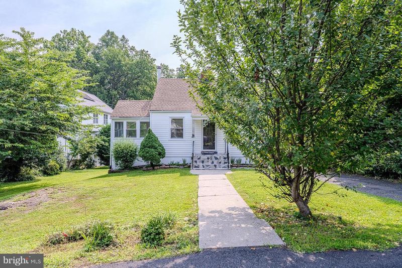 2923 Fairhill Rd, Fairfax, VA 22031