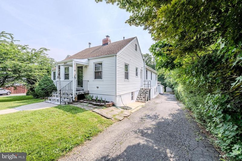 2923 Fairhill Rd, Fairfax, VA 22031