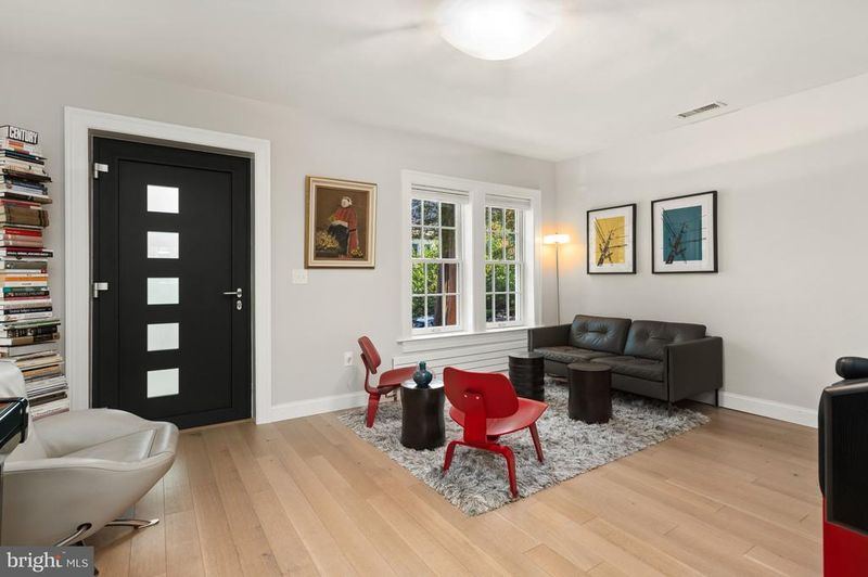 3544 S St NW, Washington, DC 20007