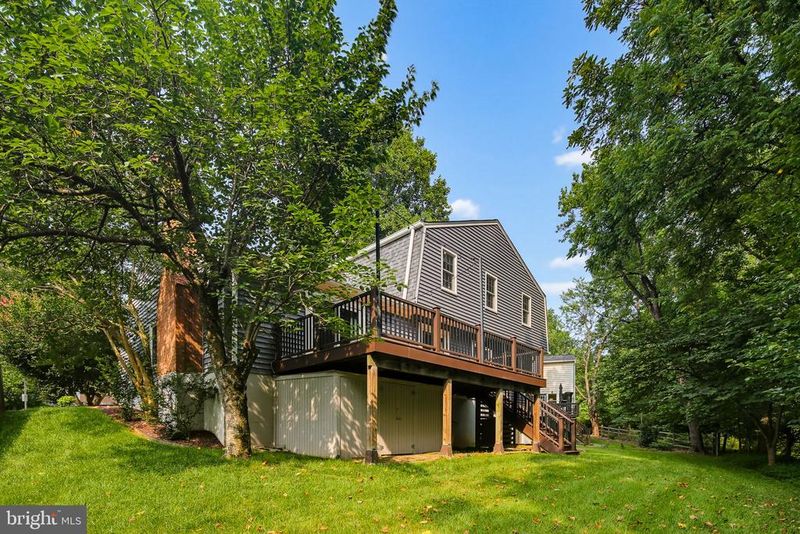 8 Bouldercrest Ct, Rockville, MD 20850