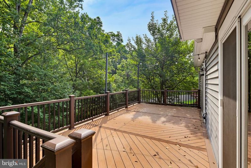 8 Bouldercrest Ct, Rockville, MD 20850