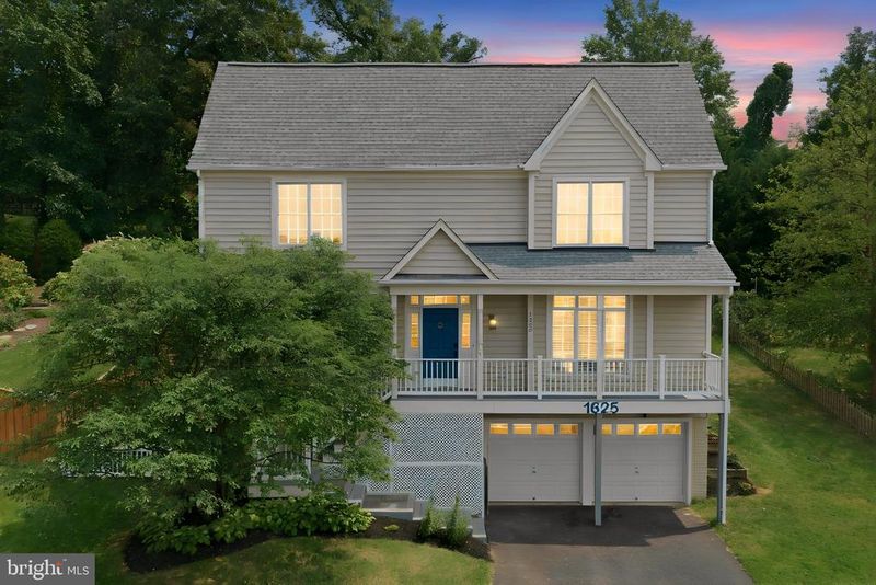 1625 S Taylor St, Arlington, VA 22204