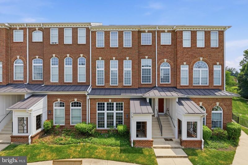 4424 Eastwick Ct #402B, Fairfax, VA 22033