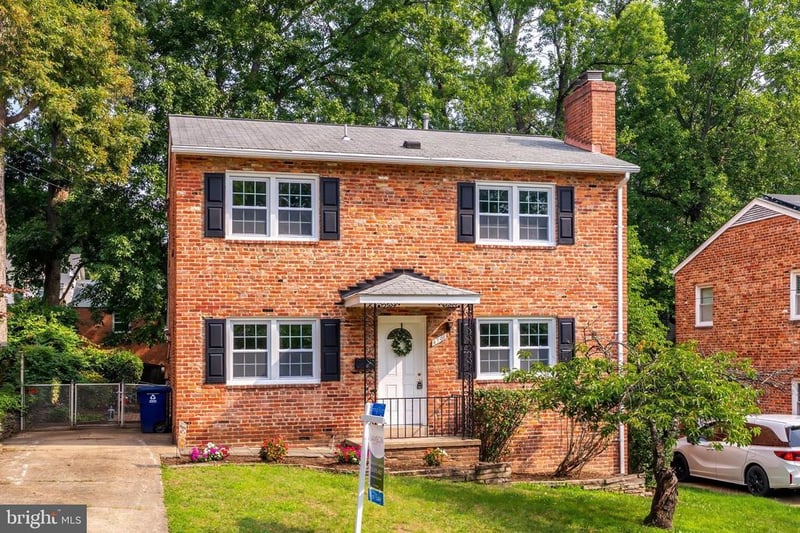 4701 9th St S, Arlington, VA 22204