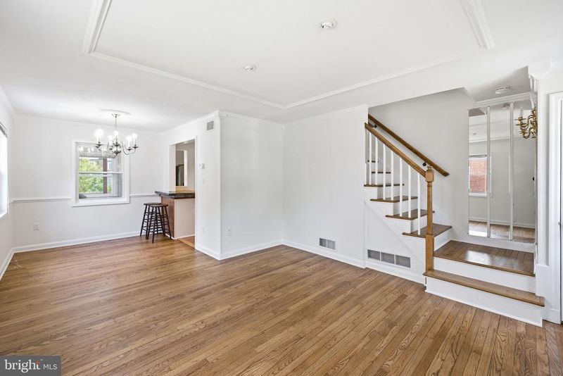 2033 Arlington Ter, Alexandria, VA 22303