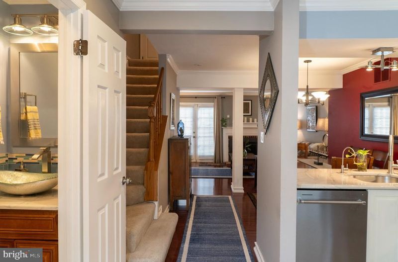2510 S Walter Reed Dr #B, Arlington, VA 22206