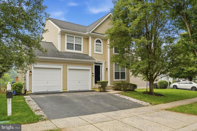 1813 N Greenleese Dr N, Frederick, MD 21701
