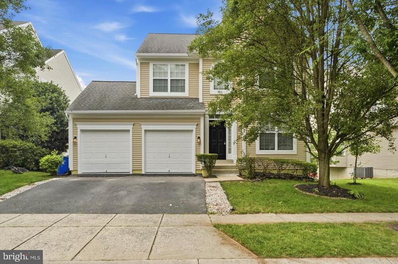 1813 N Greenleese Dr N, Frederick, MD 21701