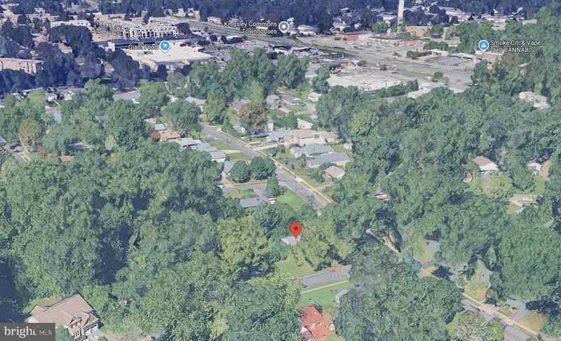 7117 Oak Ridge Rd, Falls Church, VA 22042