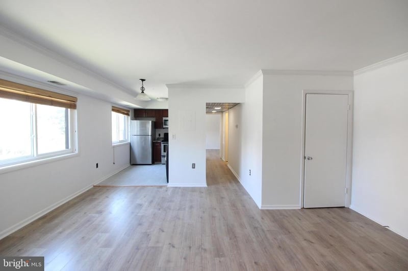 3300 S 28th St #301, Alexandria, VA 22302