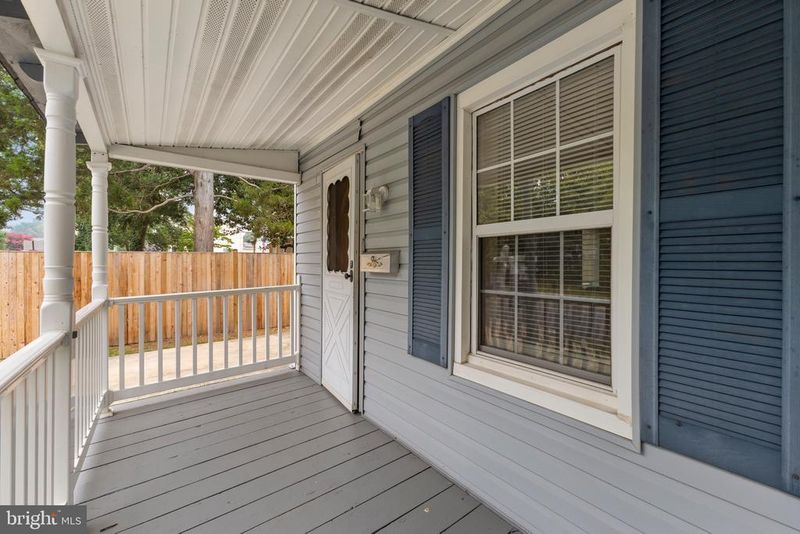 702 4th St, Laurel, MD 20707
