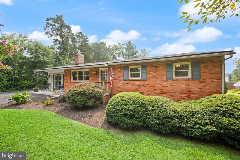 6761 Madison St, Haymarket, VA 20169