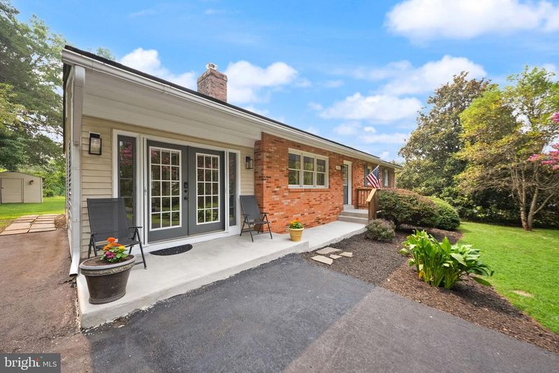 6761 Madison St, Haymarket, VA 20169