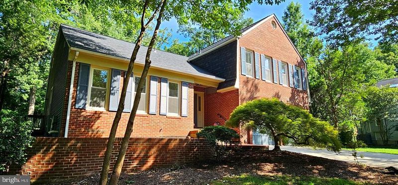 44 Carrollton Rd, Sterling, VA 20165