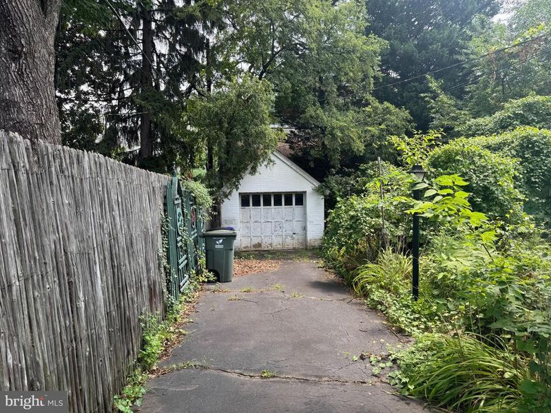1205 N Columbus St, Arlington, VA 22205