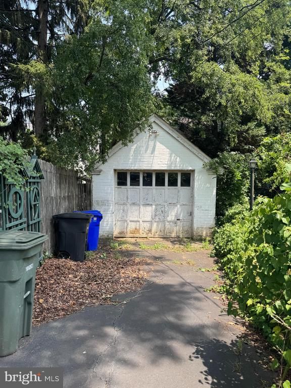 1205 N Columbus St, Arlington, VA 22205