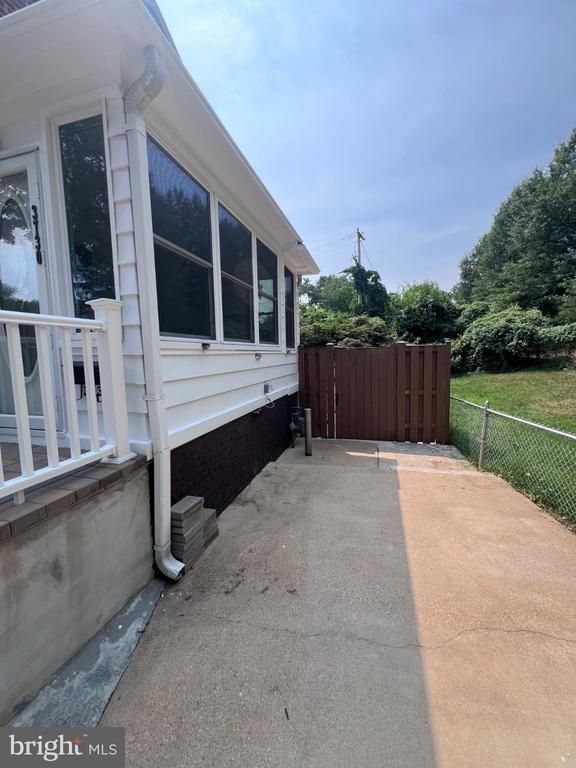 3730 3rd St S, Arlington, VA 22204