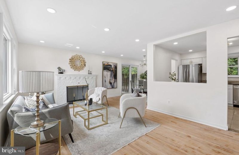 6502 Summerhill Rd, Temple Hills, MD 20748