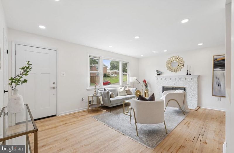 6502 Summerhill Rd, Temple Hills, MD 20748