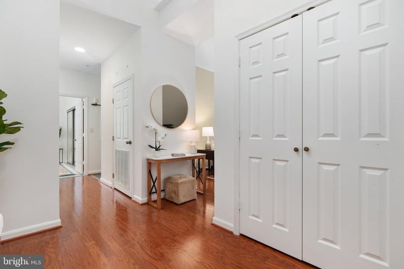 19370 Magnolia Grove Sq #L04, Leesburg, VA 20176