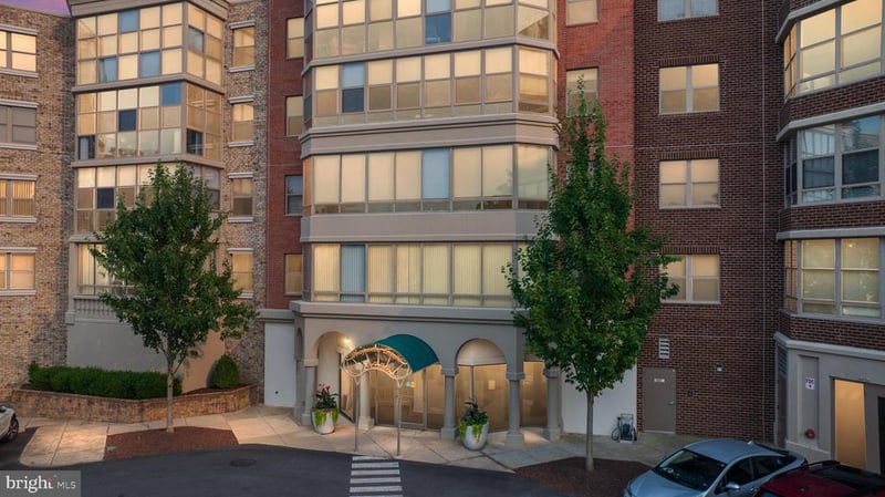 19370 Magnolia Grove Sq #L04, Leesburg, VA 20176