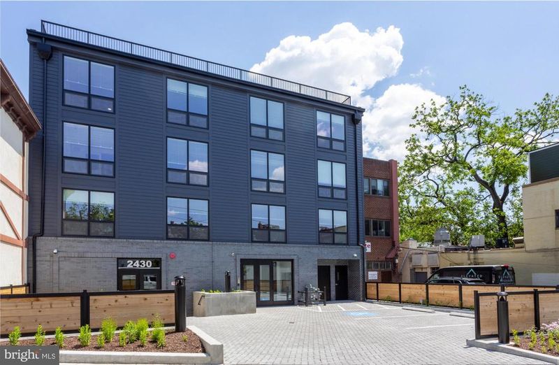 2415 37th St NW #205, Washington, DC 20007