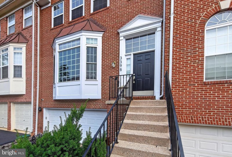 3398 Governor's Crest Ct, Alexandria, VA 22310
