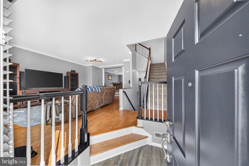 3398 Governor's Crest Ct, Alexandria, VA 22310