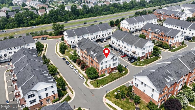 43002 Rosemount Woods Ter, Ashburn, VA 20148