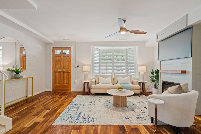 3753 Jason Ave, Alexandria, VA 22302