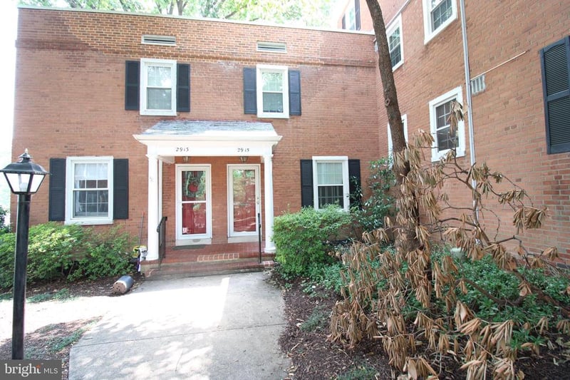 2915 S Dinwiddie St, Arlington, VA 22206