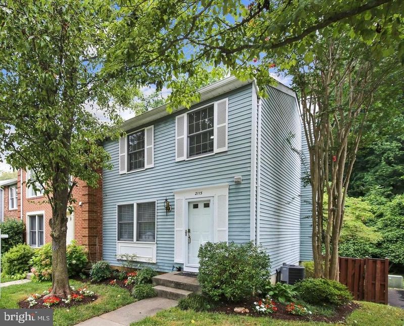 2115 Preston Square Ct, Falls Church, VA 22043