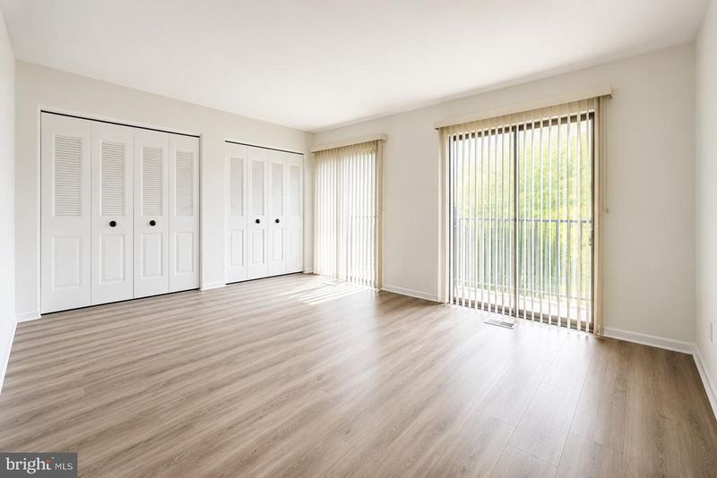 720 15th St S, Arlington, VA 22202