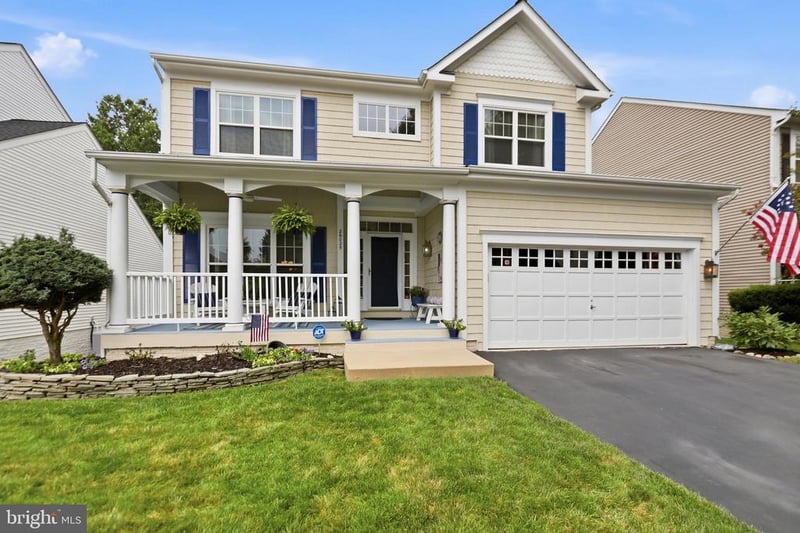 26025 Rachel Hill Dr, Chantilly, VA 20152