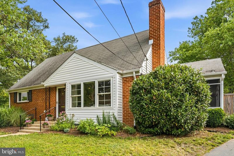 4709 Richmarr Pl, Alexandria, VA 22304