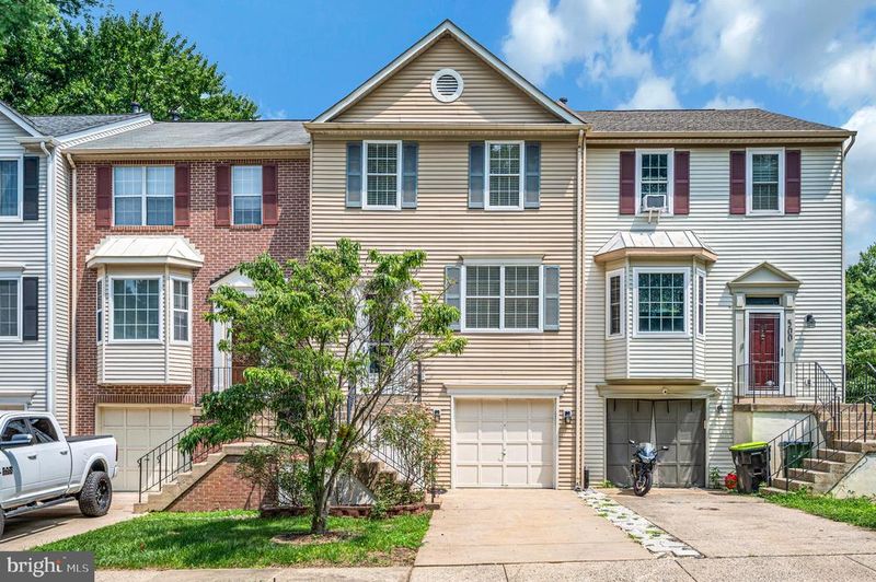 502 Club House Rd, Fredericksburg, VA 22406