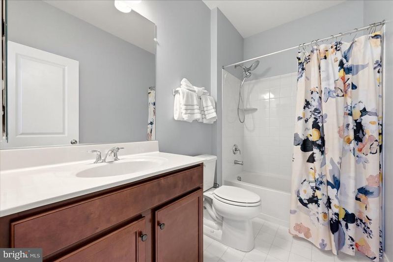 23063 Cottonwillow Sq, Brambleton, VA 20148