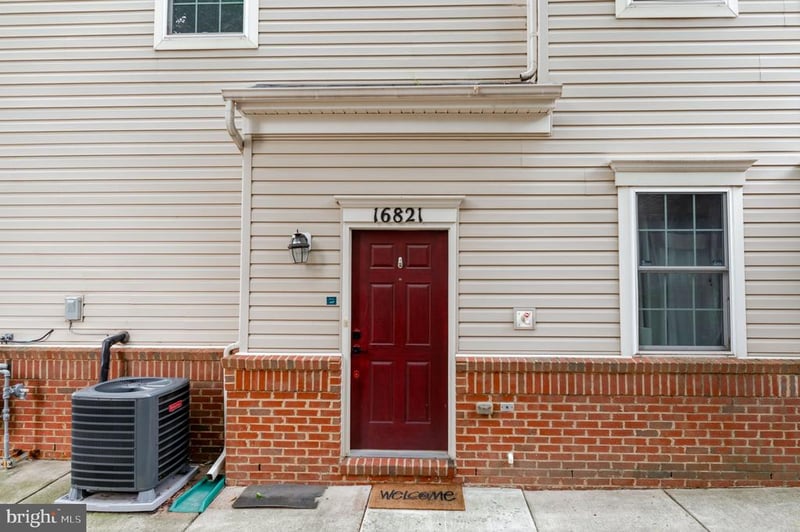 16821 Nuttal Oak Pl #4, Woodbridge, VA 22191