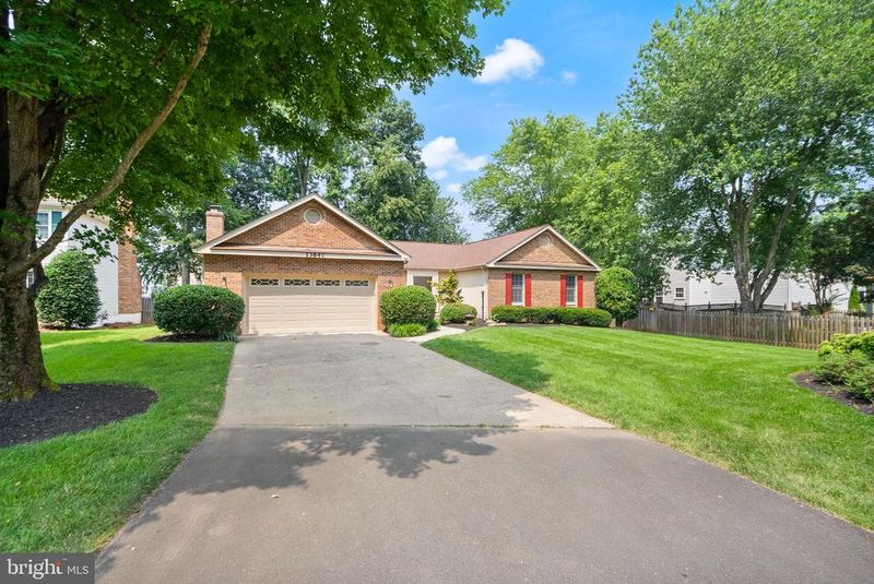 13647 S Springs Dr, Clifton, VA 20124