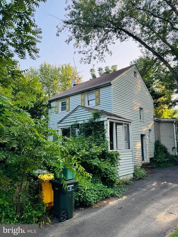 123 W Westmoreland Rd, Falls Church, VA 22046