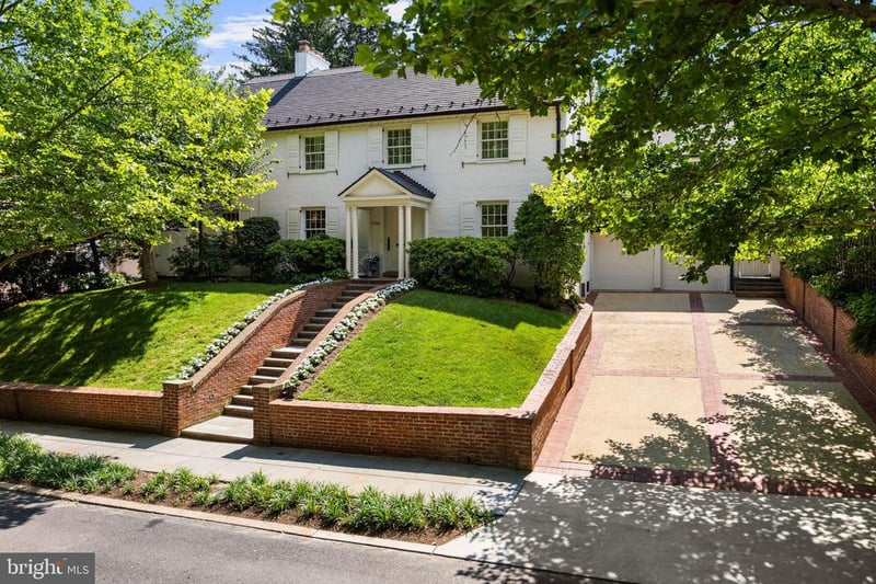 1726 Hoban Rd NW, Washington, DC 20007