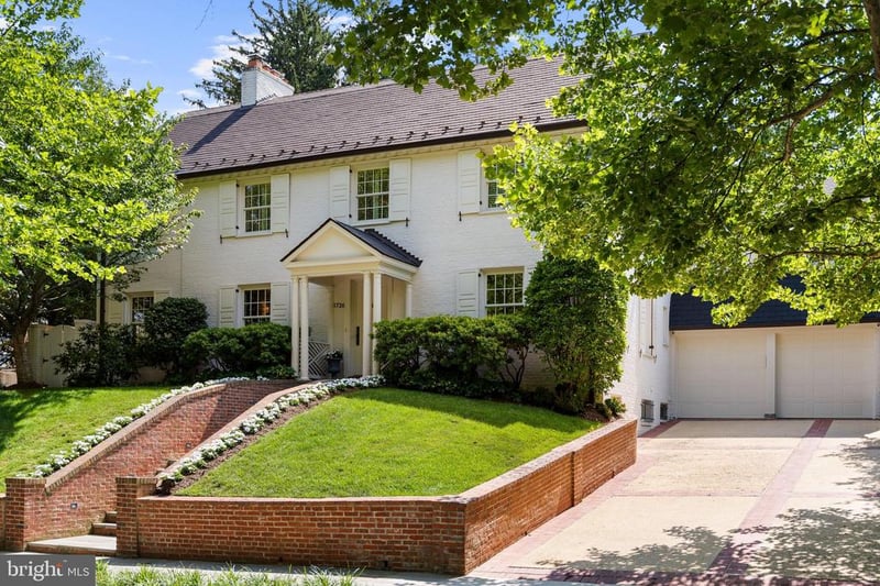 1726 Hoban Rd NW, Washington, DC 20007